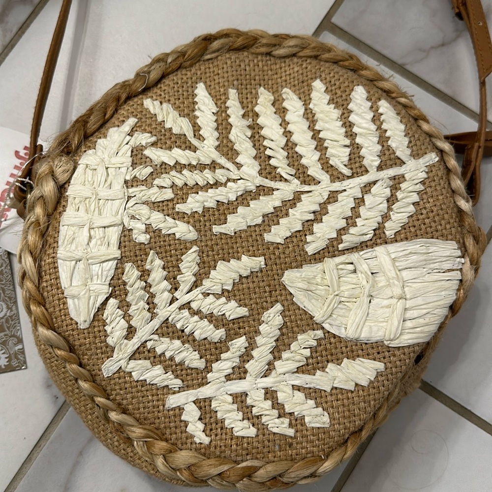 NWT Cute Emroidered Burlap Crossbody Purse. - Picture 2 of 4